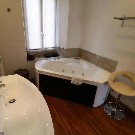 Luxury 1 Bedroom Quai St Pierre 2 Mins From The Palais & Croisette 269